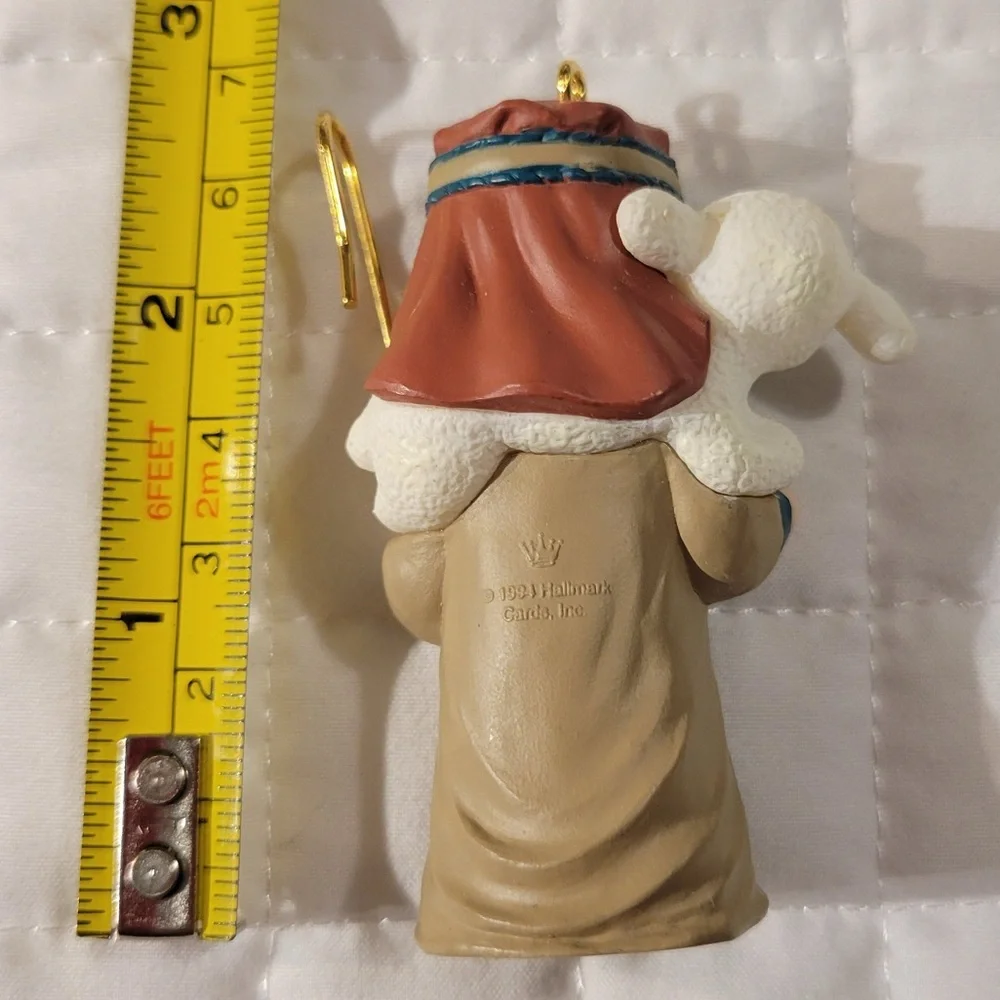 VTG 1994 Vintage‎ Hallmark Keepsake Helpful Shepherd Christmas Ornament Festive